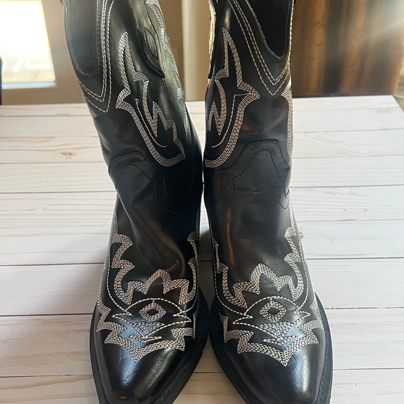 Wetkiss Black Faux Leather Women’s Cowboy Boots – Size 9 – Excellent Condition - Picture 2 of 8
